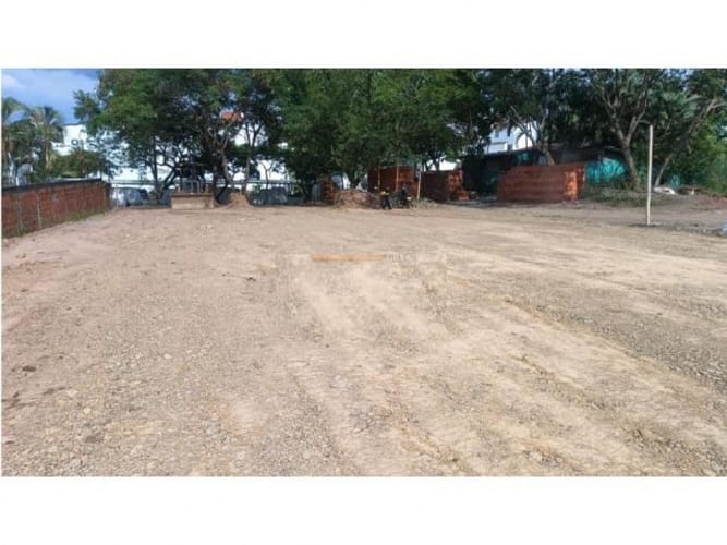Lote en venta en Cañaveralejo, Cali · foto 2 de 4