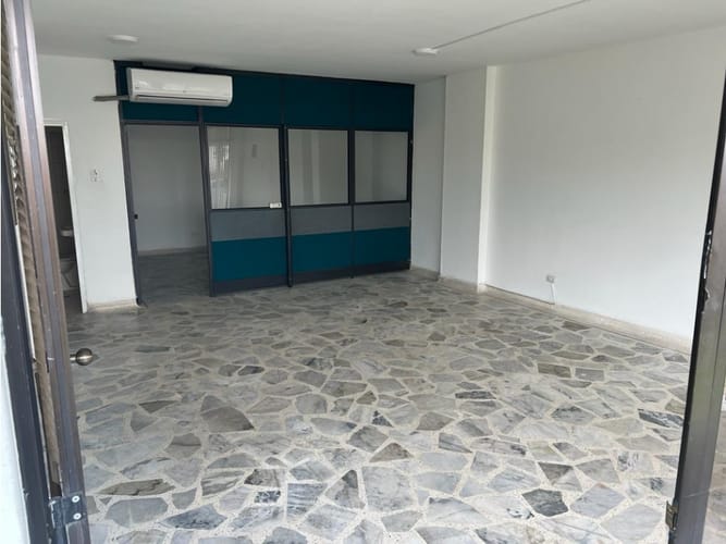 Oficina en venta en Departamental, Cali, 50 m² · foto 5 de 5