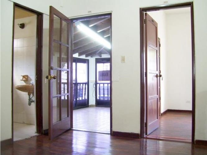 Casa de 14 alcobas en venta en San Vicente, Cali, 600 m² · foto 4 de 8