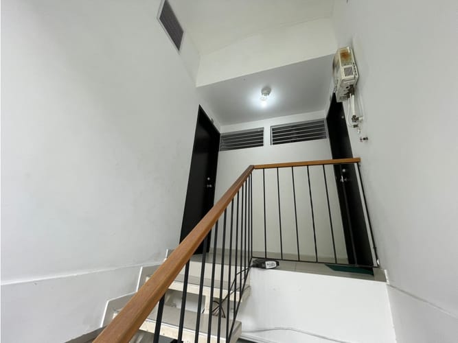 Edificio en venta en Santa Monica, Cali, 750 m² · foto 2 de 7