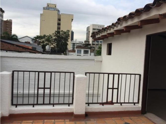 Casa de 14 alcobas en venta en San Vicente, Cali, 600 m² · foto 8 de 8