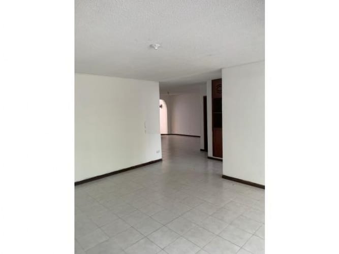 Edificio en venta en Tequendama, Cali, 644 m² · foto 4 de 11