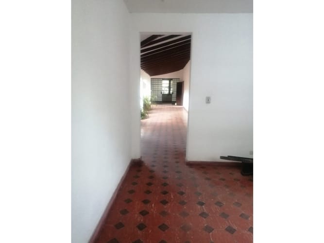 Casa de 9 alcobas en venta en San Vicente, Cali, 850 m² · foto 7 de 20