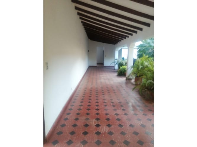 Casa de 9 alcobas en venta en San Vicente, Cali, 850 m² · foto 12 de 20