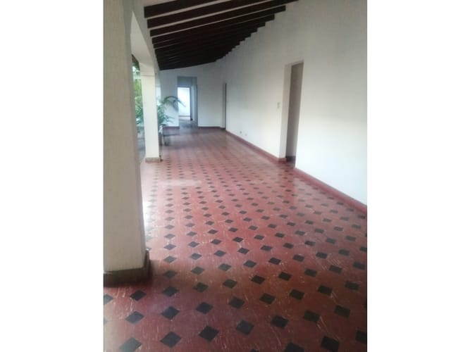 Casa de 9 alcobas en venta en San Vicente, Cali, 850 m² · foto 13 de 20