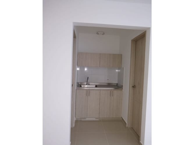 Local en venta en El Cedro, Cali, 660 m² · foto 4 de 12