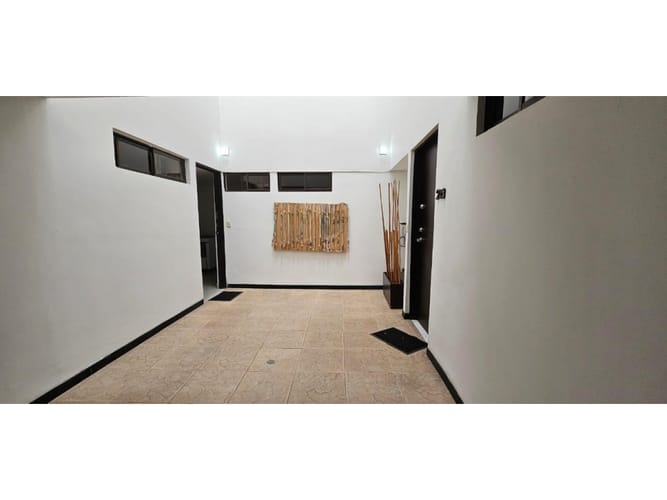 Edificio en venta en Santa Teresita, Cali, 1210 m² · foto 3 de 24