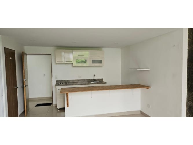 Edificio en venta en Santa Teresita, Cali, 1210 m² · foto 12 de 24