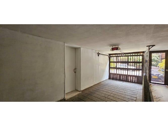 Edificio en venta en Santa Teresita, Cali, 1210 m² · foto 18 de 24