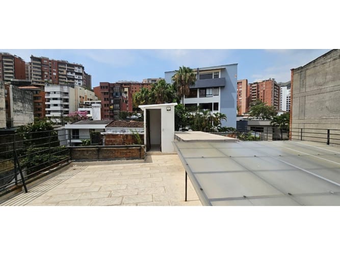 Edificio en venta en Santa Teresita, Cali, 1210 m² · foto 19 de 24