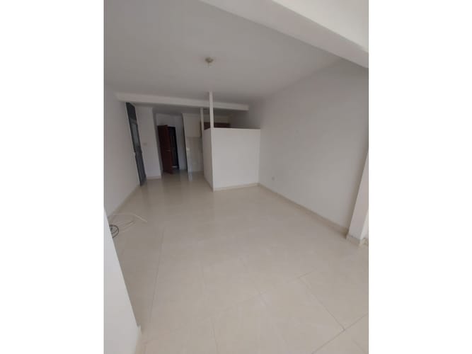Edificio en venta en Alameda, Cali, 240 m² · foto 3 de 24