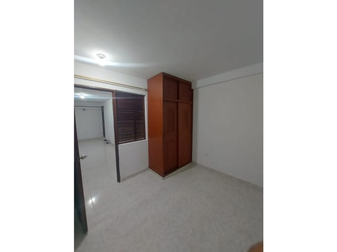 Edificio en venta en Alameda, Cali, 240 m² · foto 4 de 24