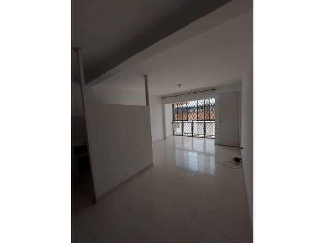Edificio en venta en Alameda, Cali, 240 m² · foto 7 de 24