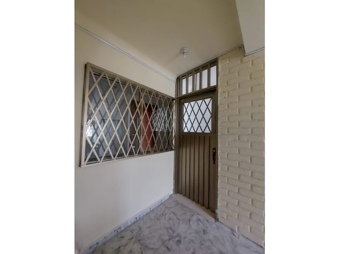 Edificio en venta en Alameda, Cali, 240 m² · foto 9 de 24