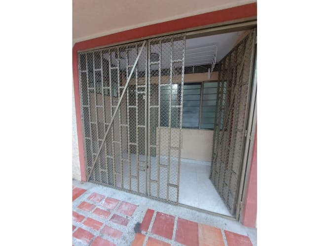 Edificio en venta en Alameda, Cali, 240 m² · foto 11 de 24