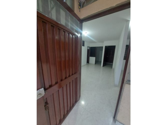 Edificio en venta en Alameda, Cali, 240 m² · foto 13 de 24