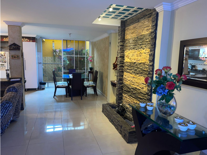 Casa de 5 alcobas en venta en Juan De Ampudia, Jamundí, 265 m² · foto 2 de 24