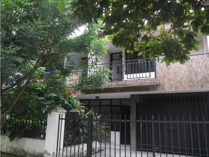 Casa de 6 alcobas en venta en Prados Del Norte, Cali, 369 m² · foto 2 de 12