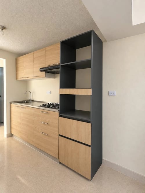 Apartamento de 3 alcobas en arriendo en Loma De Los Bernal, Medellín, 77 m² · foto 4 de 10