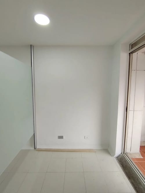 Oficina en arriendo en Estadio, Medellín, 36 m² · foto 7 de 10