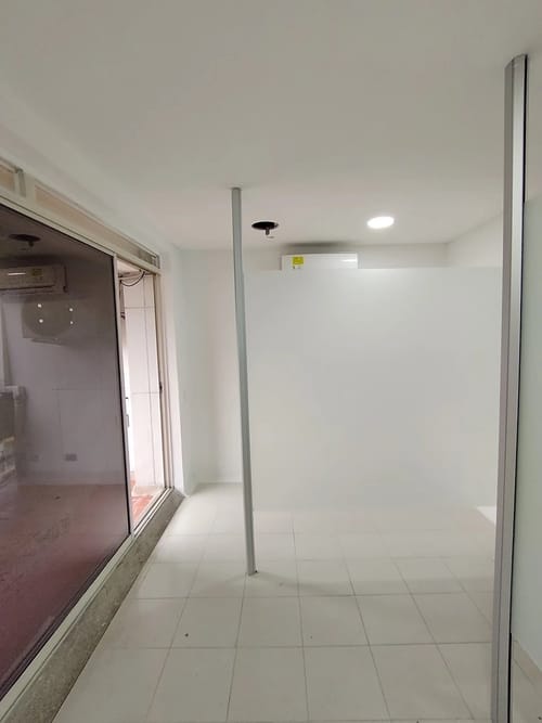 Oficina en arriendo en Estadio, Medellín, 36 m² · foto 8 de 10