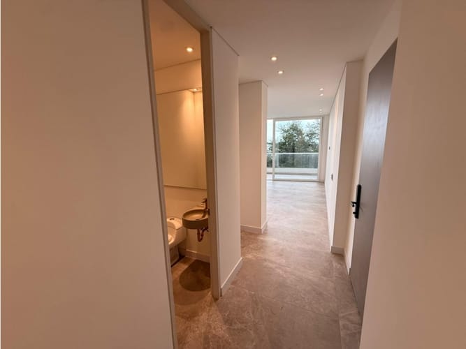 Apartamento de 4 alcobas en venta en Santa Monica, Cali, 204 m² · foto 19 de 24