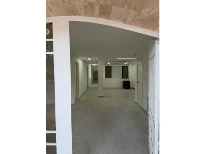 Casa de 9 alcobas en venta en San Vicente, Cali, 350 m² · foto 4 de 10