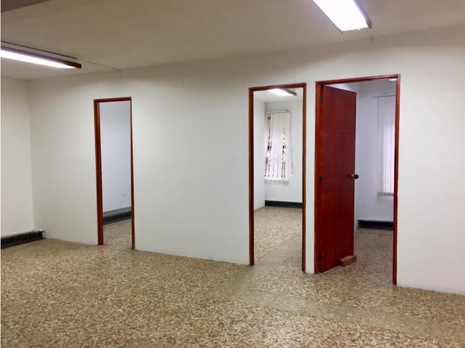 Local en venta en Olimpico, Cali, 200 m² · foto 4 de 12