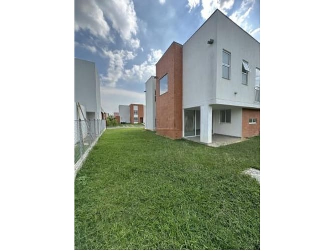 Casa de 3 alcobas en venta en La Morada, Jamundí, 150 m² · foto 3 de 15