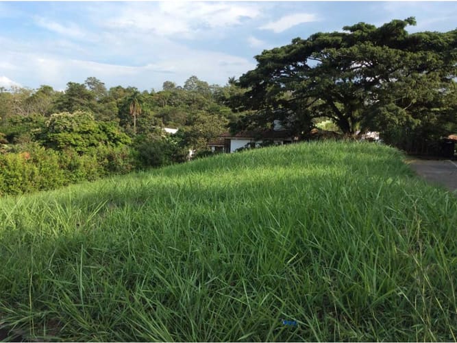Lote en venta en La Rivera I, Cali, 1820 m² · foto 4 de 7