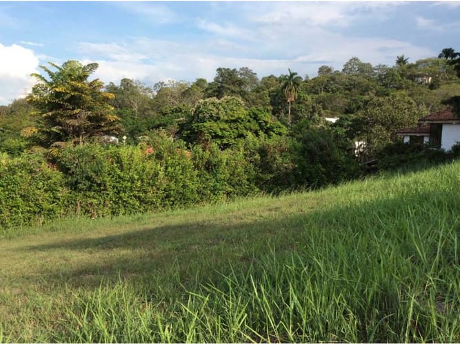 Lote en venta en La Rivera I, Cali, 1820 m² · foto 5 de 7
