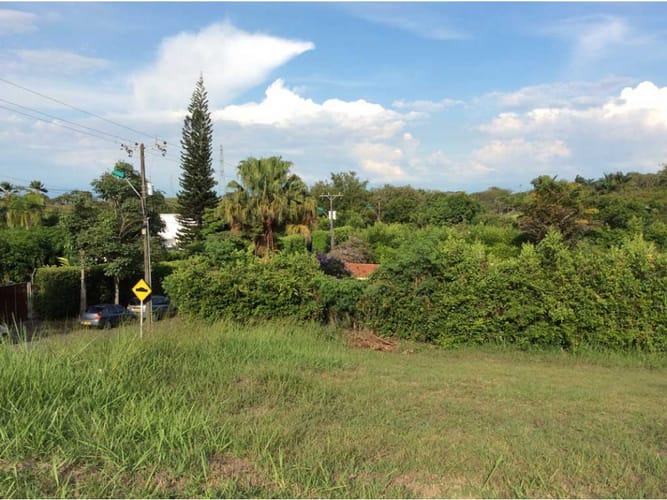 Lote en venta en La Rivera I, Cali, 1820 m² · foto 6 de 7