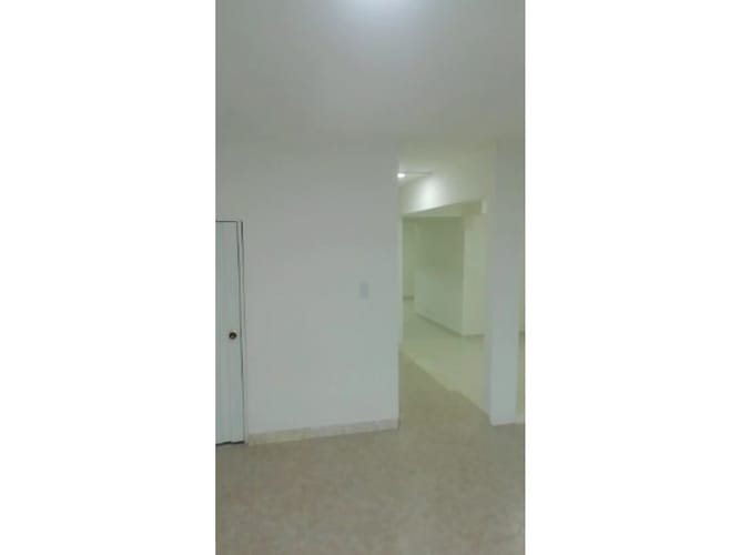 Edificio en venta en Caney, Cali, 250 m² · foto 2 de 15