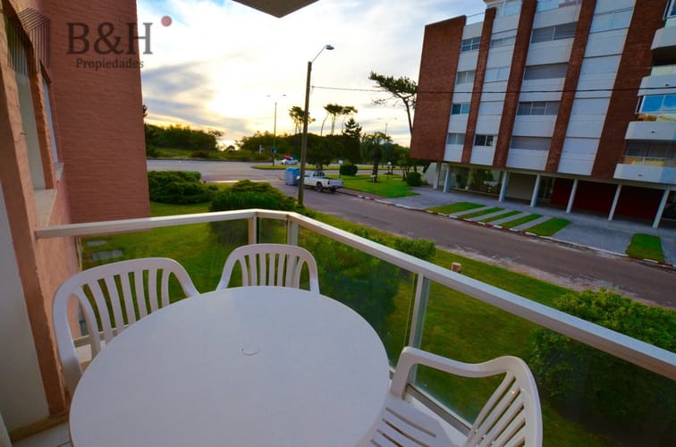 EDIFICIO LAS OLAS - ALQUILA PRIMERA LINEA AL MAR !!! MANSA · Foto 7