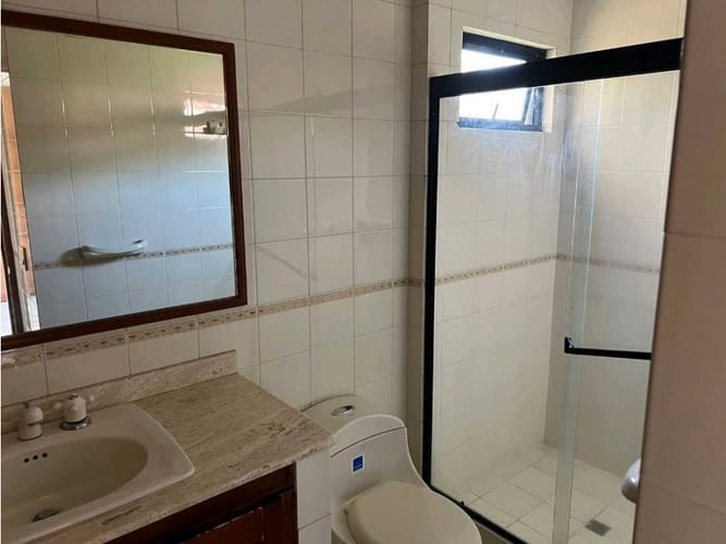 Apartamento de 3 alcobas en venta en Normandia, Cali, 248 m² · foto 3 de 18