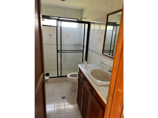 Apartamento de 3 alcobas en venta en Normandia, Cali, 248 m² · foto 4 de 18