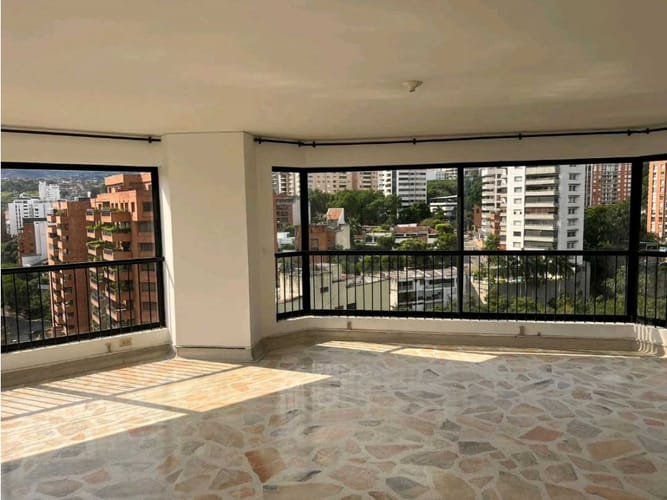 Apartamento de 3 alcobas en venta en Normandia, Cali, 248 m² · foto 5 de 18