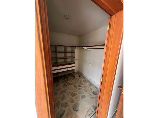 Apartamento de 3 alcobas en venta en Normandia, Cali, 248 m² · foto 6 de 18