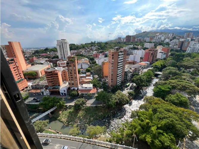 Apartamento de 3 alcobas en venta en Normandia, Cali, 248 m² · foto 15 de 18