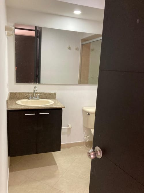Apartamento en venta en El Poblado, Medellín · foto 3 de 12
