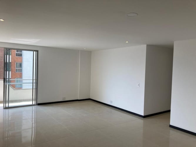 Apartamento en venta en El Poblado, Medellín · foto 7 de 12