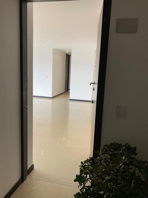 Apartamento en venta en El Poblado, Medellín · foto 8 de 12