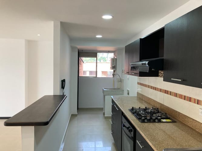 Apartamento en venta en El Poblado, Medellín · foto 9 de 12