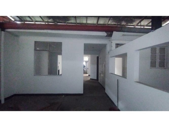 Casa de 3 alcobas en venta en Bretaña, Cali, 370 m² · foto 8 de 18