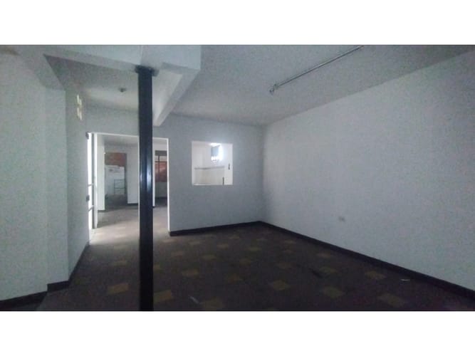 Casa de 3 alcobas en venta en Bretaña, Cali, 370 m² · foto 14 de 18