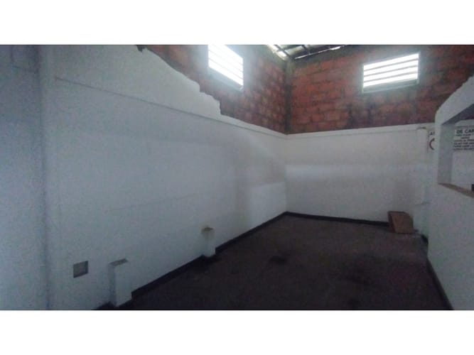 Casa de 3 alcobas en venta en Bretaña, Cali, 370 m² · foto 16 de 18