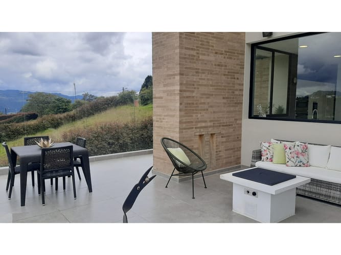 Casa de 4 alcobas en venta en Mercenario, Sopó, 378 m² · foto 11 de 24