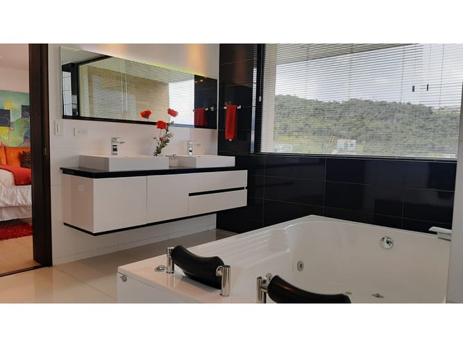 Casa de 4 alcobas en venta en Mercenario, Sopó, 378 m² · foto 17 de 24