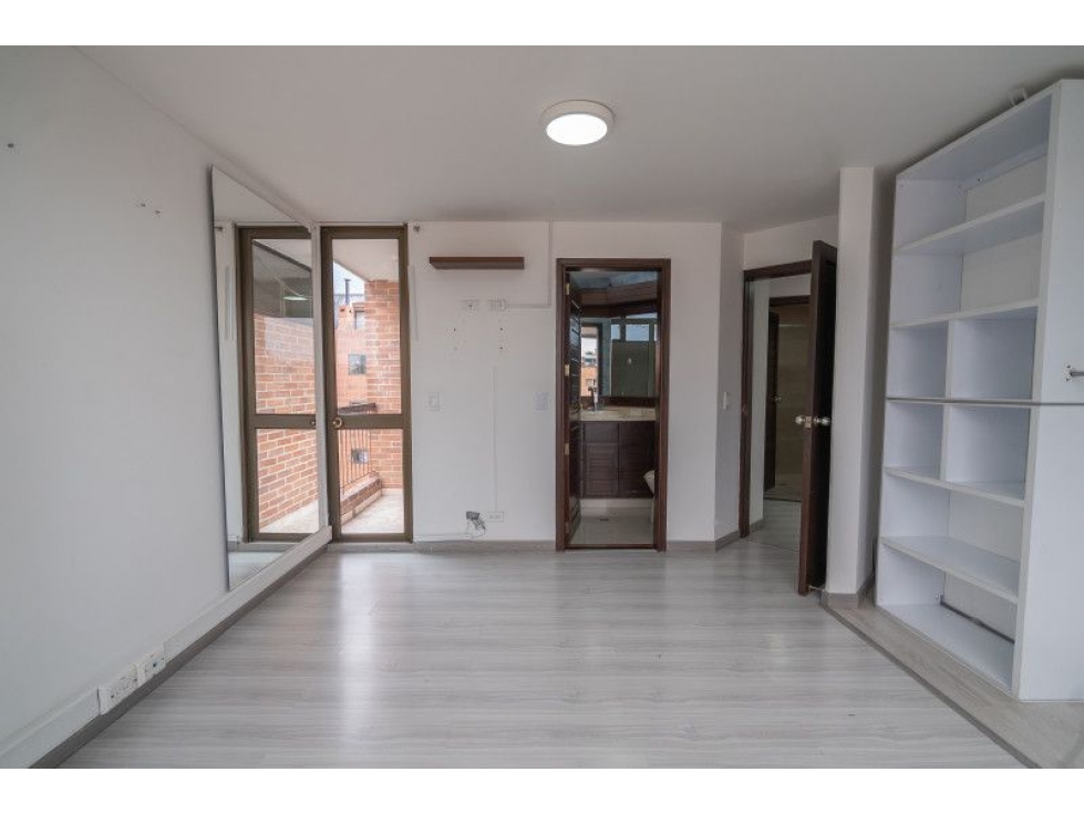 Apartamento en venta en San Patricio, Bogotá · foto 3 de 9