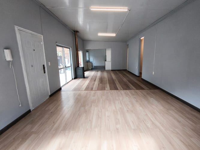 EXCELENTE A 3 DE PLAYA ZONA RESIDENCIAL AMPLIA CON JARDIN  PARRILLERO SUPER LUMINOSA · Foto 4